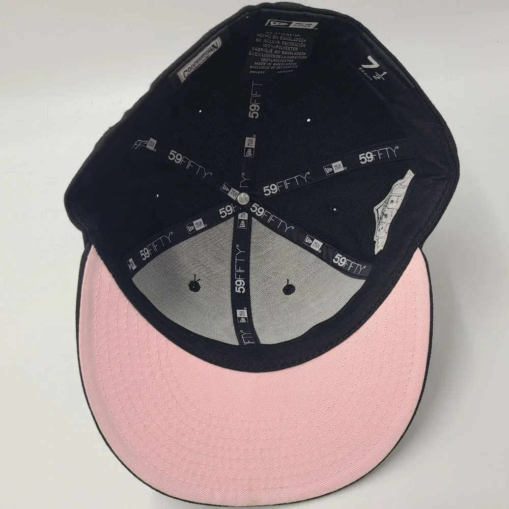 New York Yankees Hat Fitted 7‎ 1/2 New Era 59Fifty Black Pink 1999 World Series